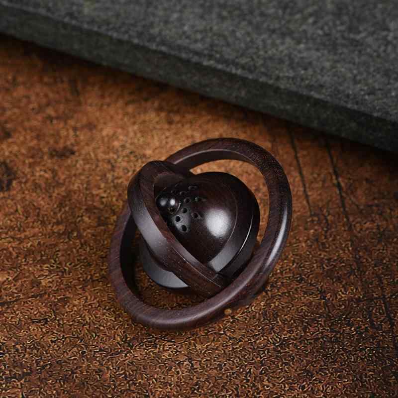 車載 アロマディフューザー 黒檀 木彫り 小惑星 香袋 木製 吊り下げ オーナメント 芳香 インテリア 雑貨