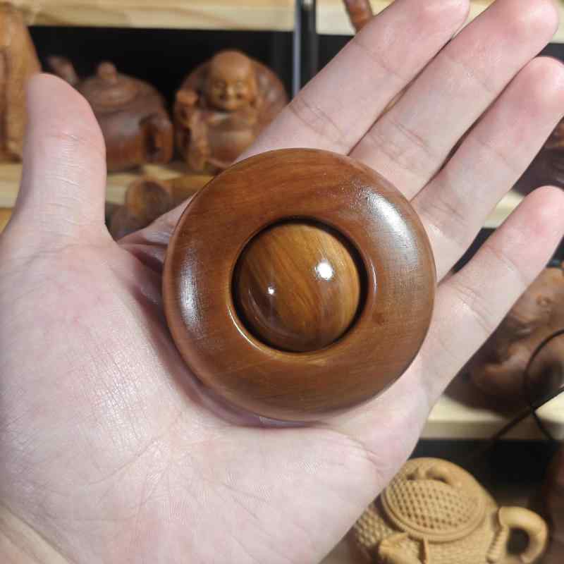 木彫り メンズ 太行崖柏 無垢材 天然木 開運 ストレス解消 リラックス 手の運動 握り物 癒し モダンチャイニーズ