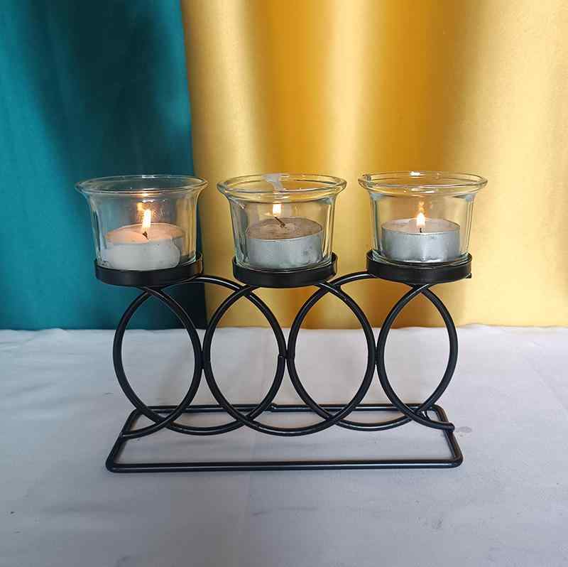 キャンドルスタンド 鉄製 三連タイプ 中国風 幾何学模様 上品 ラグジュアリー インテリア 置き物 オブ..
