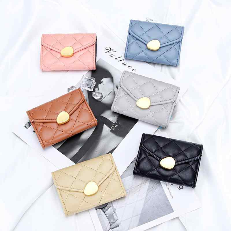 財布 レディース ミニ 二つ折り 牛革 キルティング 小銭入れ カード入れ 多収納 高級感 上品 スキミング防止 普段使い 通勤 無地