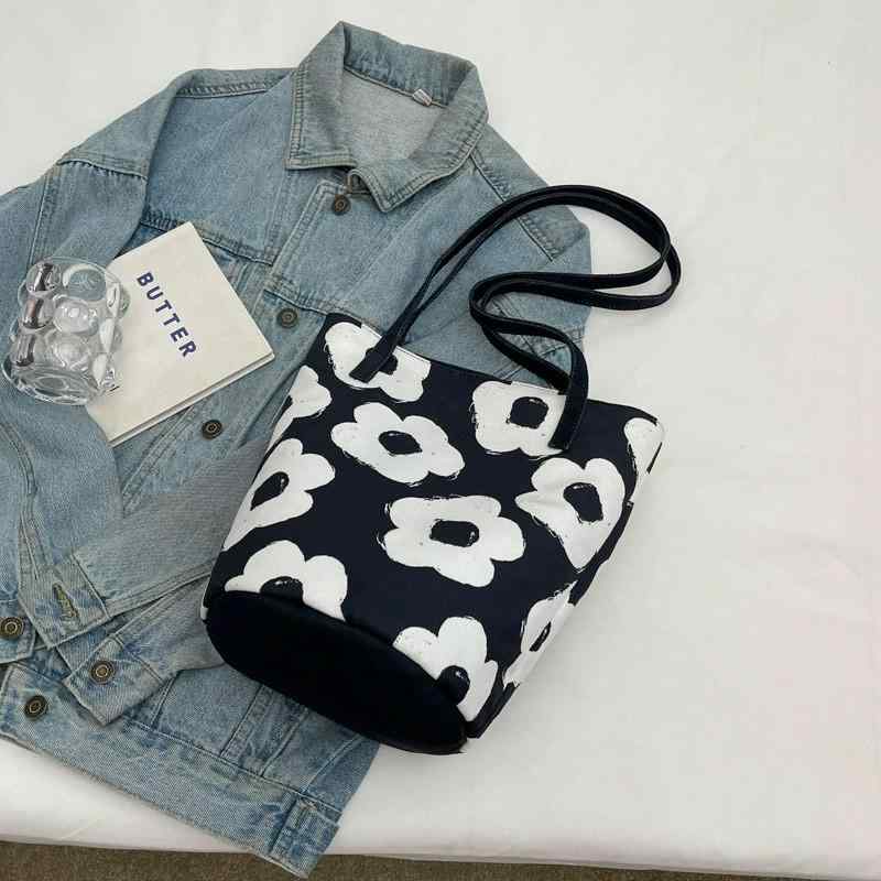 バッグ レディース 高級感 帆布 キャンバス 大容量 バケットバッグ 円筒型 おしゃれ カジュアル 普段使い ハンドバッグ 手提げ 2WAY ショルダーバッグ 花柄 プリント バイカラー 春夏