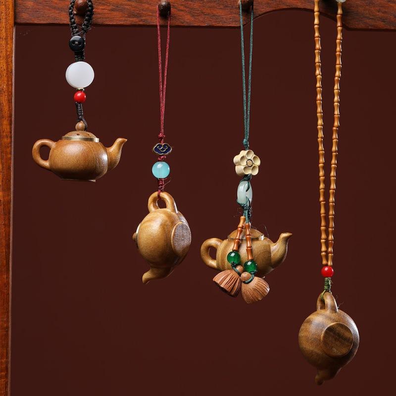 キーホルダー ストラップ 緑檀木彫り 蓮 蓮の実 竹モチーフ 急須型 アロマディフューザー 香袋 サシェ ..