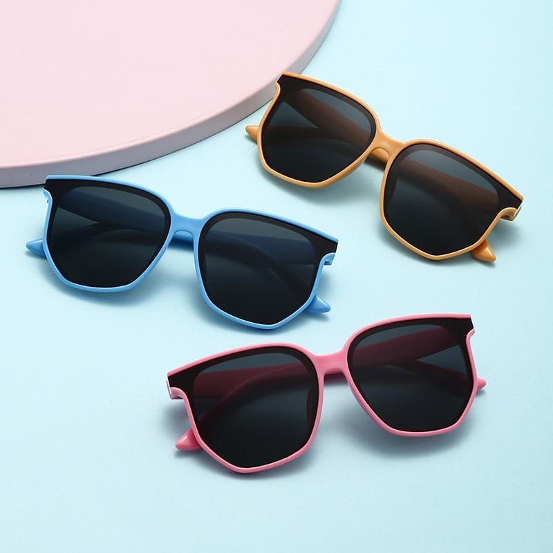 子供用サングラス キッズ UVカット 紫外線対策 偏光レンズ ビッグフレーム スクエア シリコン素材 フルリム TACレンズ TPEEフレーム アウトドア スポーツ レジャー カジュアル ファッション小物 おしゃれアイテム 春夏(x2)