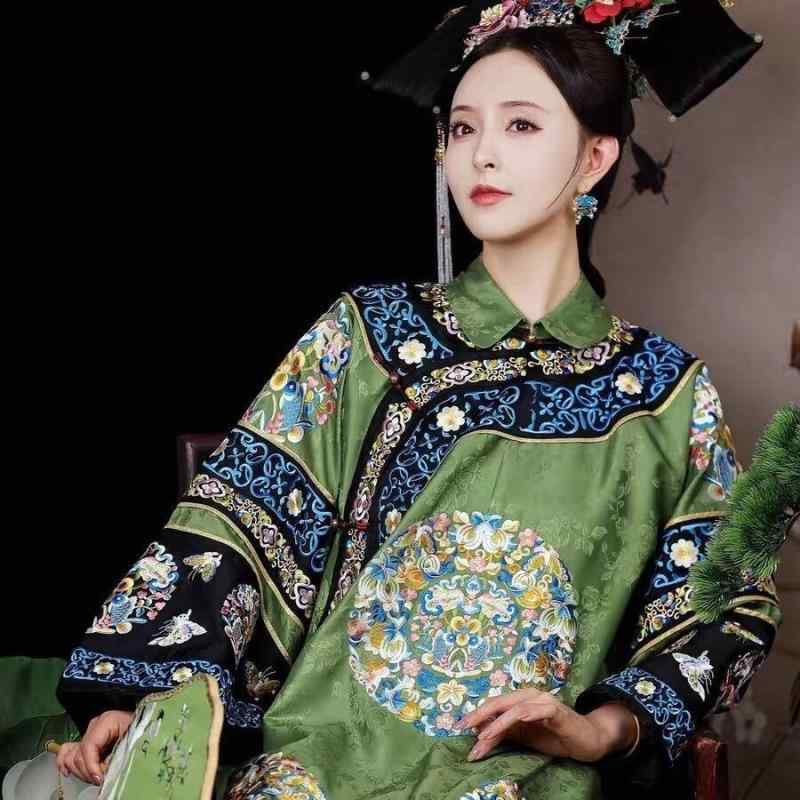 民族衣装 レディース チャイナドレス 清朝 皇帝 皇后 吉服 格格 故宮 撮影用 舞台衣装 時代劇 ロング丈..