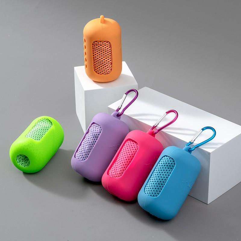 スポーツタオル 男女兼用 接触冷感 吸汗速乾 冷却タオル アウトドア フィットネス ジム ランニング サイクリング 登山 ポリエステル シリコンケース付き 携帯用 春夏