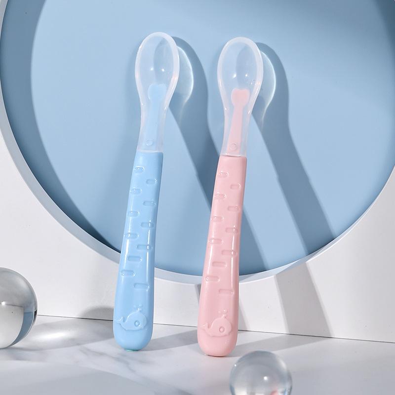 離乳食スプーン ベビー 子供用 食品グレード 液体シリコン製 やわらかい 安全設計 赤ちゃん 食事トレー..