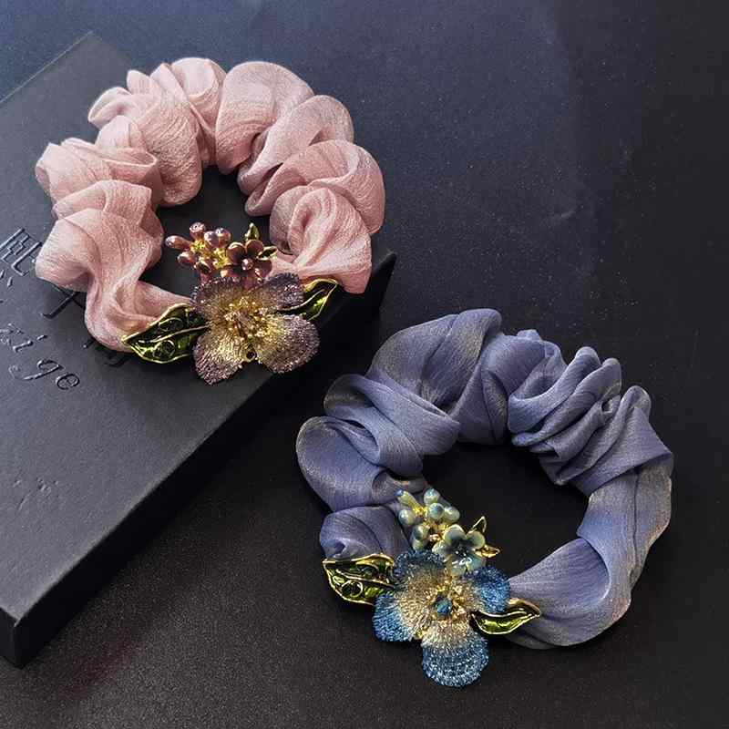 ヘアゴム レディース 韓国風 フラワー シュシュ ポニーテール お団子ヘア まとめ髪 髪飾り 高級感 上品 エレガント かわいい おしゃれ 布製 ブルー パープ...