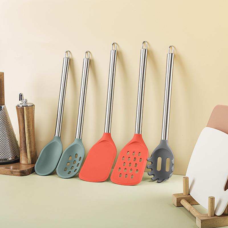 調理器具 シリコン製 ステンレスハンドル 多機能 調理器具セット フライ返し ターナー お玉 レードル ..