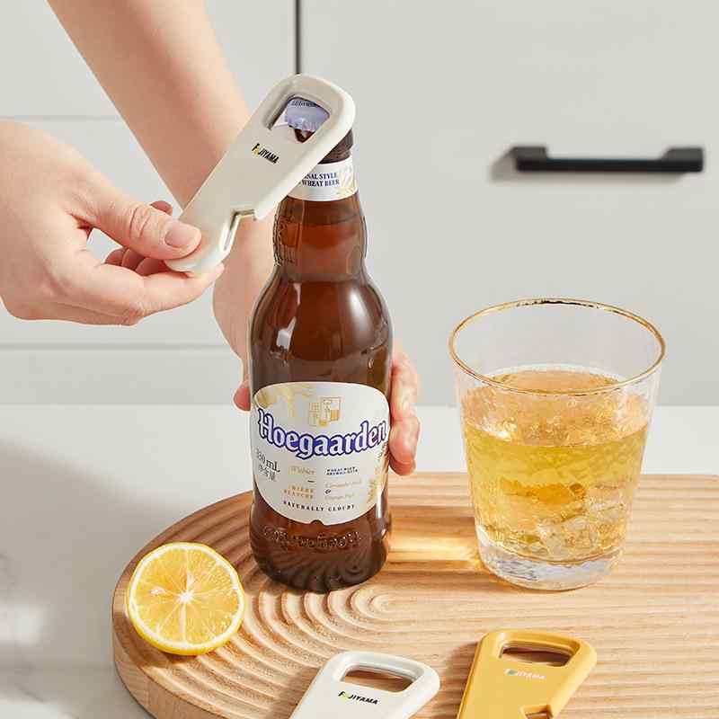 栓抜き ボトルオープナー 多機能 強力マグネット 冷蔵庫マグネット 家庭用 自宅用 ポータブル 携帯用 ..