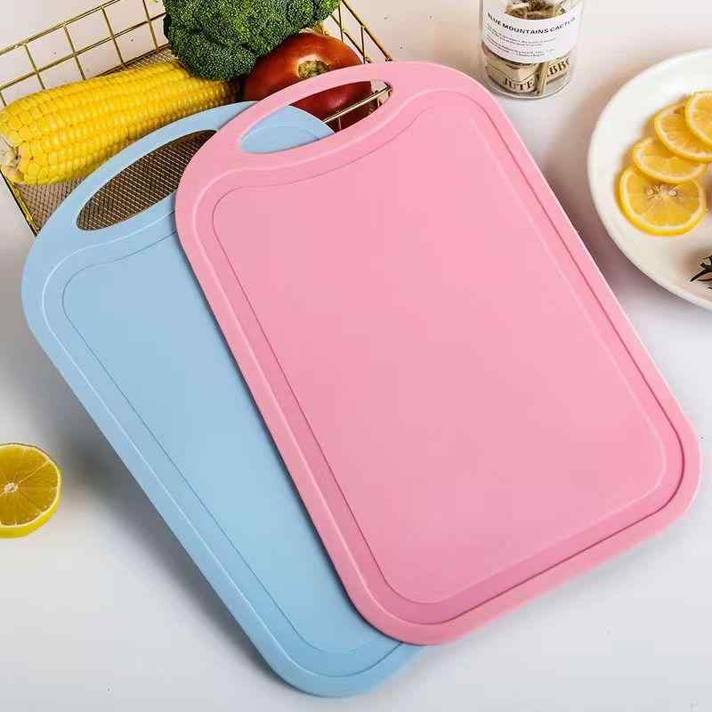 まな板 PPプラスチック製 家庭用 携帯用 軽量 コンパクト 薄型 防滑 両面使える 楕円形 キッチン 子供..