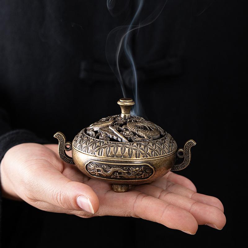 香炉 龍鳳柄 両耳 三本足 亜鉛合金製 電気メッキ加工 アンティーク調 中華風 精巧 白檀用 家庭用 卓上 置き物 お香立て インテリア 重厚感