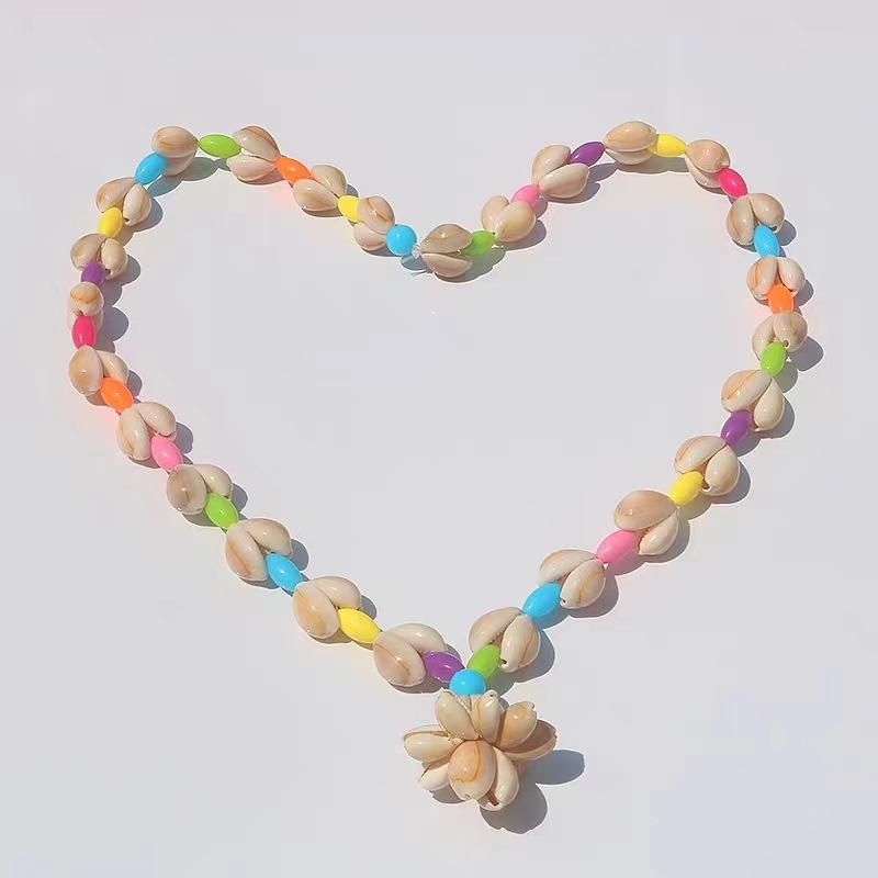 ネックレス キッズ 自然素材 貝殻 巻き貝 サンゴ ゴールド縁取り カラフル ロングネックレス 子供用 ファッションアクセサリー お洒落 プレゼント 普段使い かわいい 装飾品