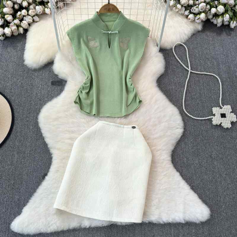 レディース 夏 接触冷感 柔らか ニット 蝶々刺繍 ノースリーブ トップス Aライン ミニタイトスカート 透け防止 低身長向け 着痩せ 上品 緑 白 上下セット