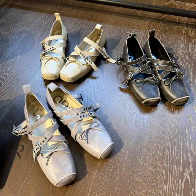 靴 メリージェーンシューズ レディース レトロ フレンチスタイル スクエアバックル ラウンドトゥ 太ヒール 浅履き パンプス デイリーユース シンプル