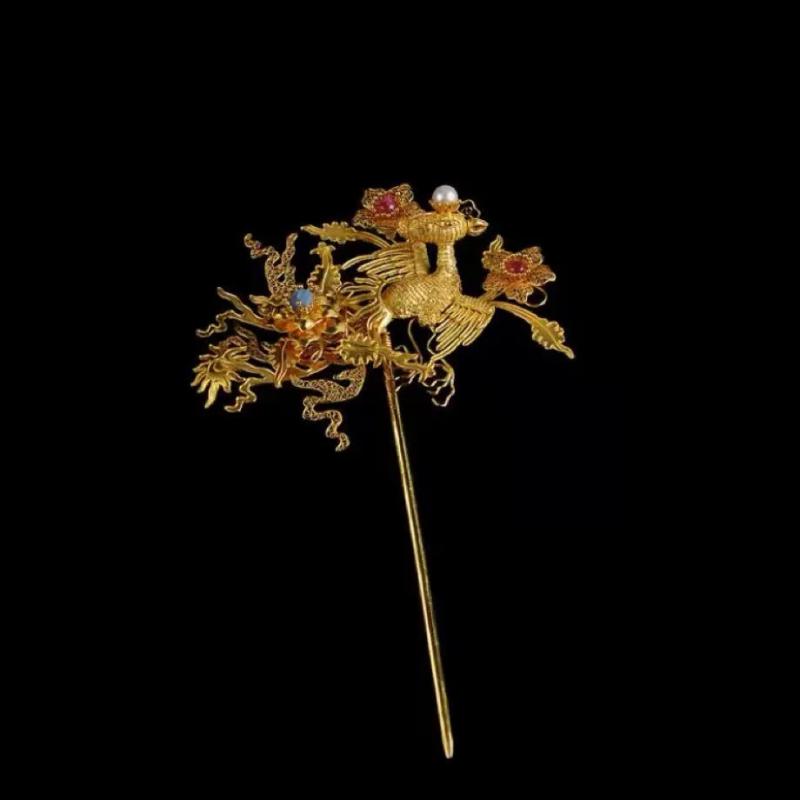 簪 花嫁 新婦 ウェディング 中華風 漢服 古風 立体 鳳凰 丹鳳 歩揺 揺れる 金メッキ 銅製 透かし細工 髪飾り かんざし ヘアアクセサリー 豪華 高級感