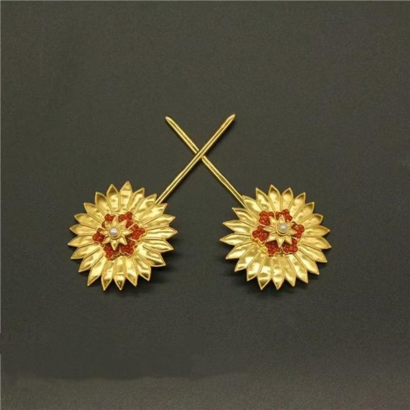 かんざし 漢服アクセサリー 小花 金メッキ 彫金 透かし細工 伝統技法 手作り 真鍮製 レトロ アンティーク調 和装 コスプレ イベント 普段使い 汎用 春夏