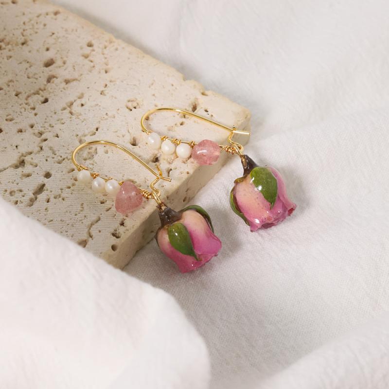 ピアス レディース 春夏 淡水パール ローズピンク プリザーブドフラワー 薔薇モチーフ 小ぶりデザイン ..