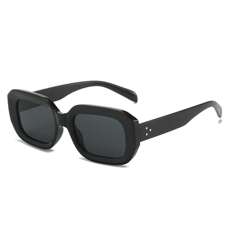 サングラス スクエア UV400 個性的なデザイン 欧米スタイル リベット装飾 ファッション小物 軽量 アイウェア ドライブ 旅行 紫外線対策 普段使い ストリートカジュアル PC素材