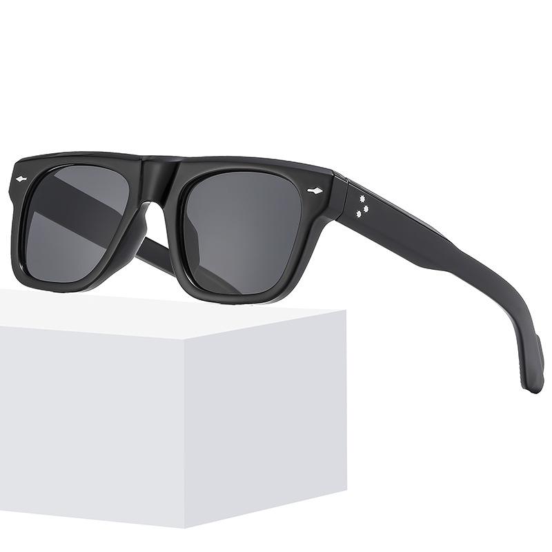 サングラス メンズ 男性用 スクエア型 カジュアル ストリートスタイル リベット装飾 UV400 紫外線カット ポリカーボネート 軽量
