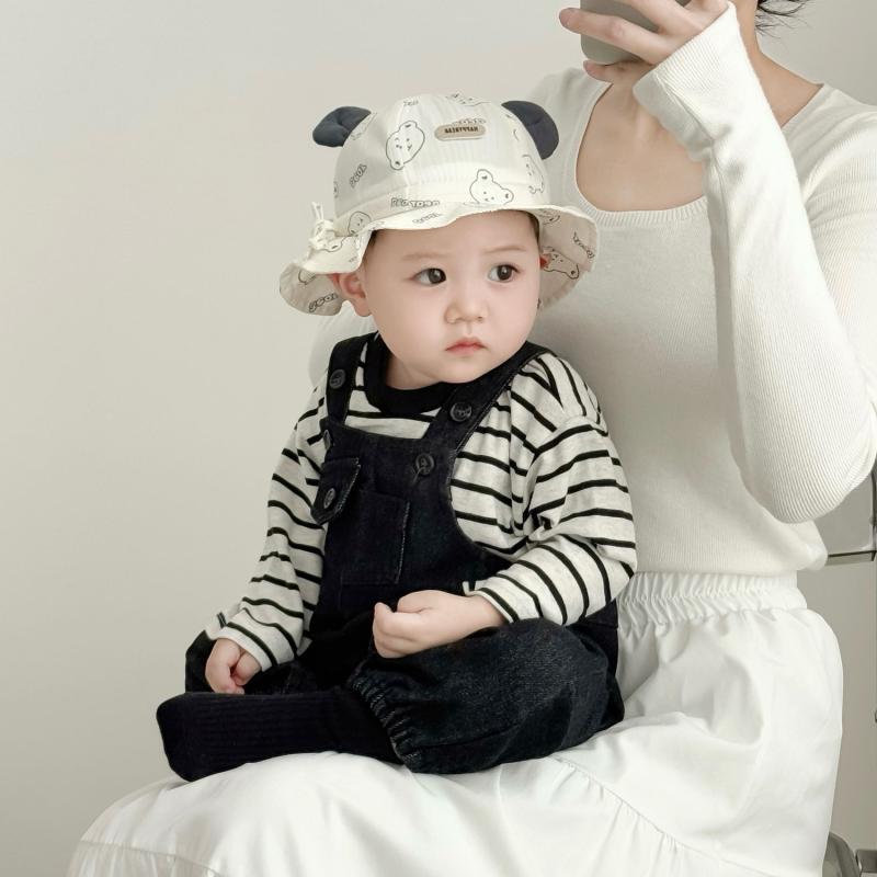 ・カテゴリ: バケットハット・カラー展開: ブラック、カーキ、ブルー、コーヒー・サイズ展開: 6ヶ月～2歳向け (頭囲42～48cm対応) フリーサイズ・帽子のつば: 広つば・帽子のトップ: ラウンドトップ・機能: 紫外線対策、日よけ・主な素材: 綿96%以上・スタイル: 個性的・対象年齢: 6ヶ月～2歳・流行要素: 形状、柄