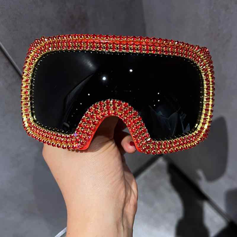 サングラス ユニセックス フューチャリスティック 個性的 オーバーサイズフレーム スクエア PC素材 UV400 紫外線カット 一体型 シールド型 マスク型 パンク ヒップホップ ストリート パーティー イベント フェス ブラック レッド ピンク