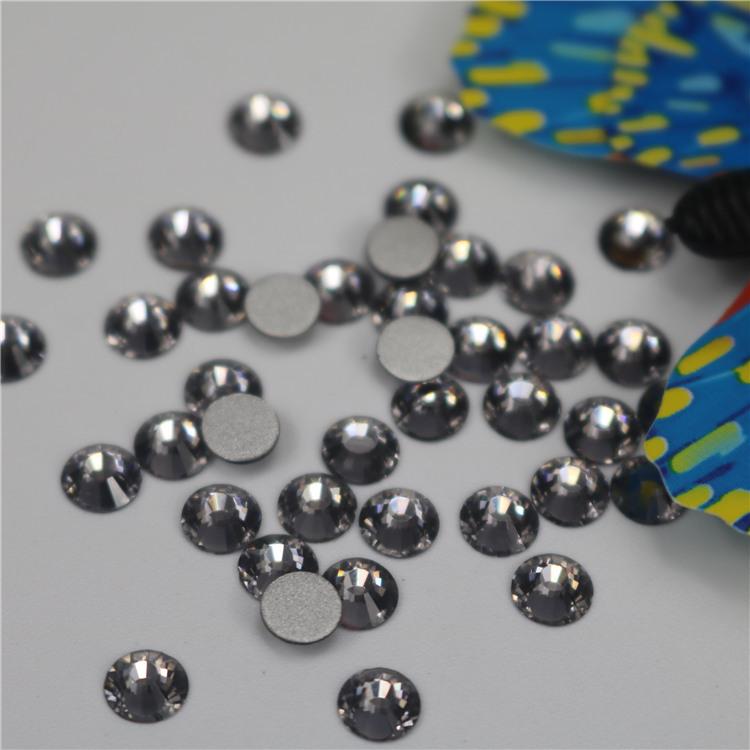 ラインストーン 透明グレー ガラス ホットフィックス 平底 DIY ネイルアート 服飾 デコレーション アクセサリーパーツ ハンドメイド キラキラ素材 電気メッキ