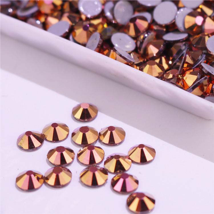 ラインストーン マジックゴールド DIY 手芸 ハンドメイド フラットバック ホットフィックス ガラス製 電気メッキ加工 多面カット 衣装 デコレーション アクセサリーパーツ キラキラ 輝き 金色 小型(x5)