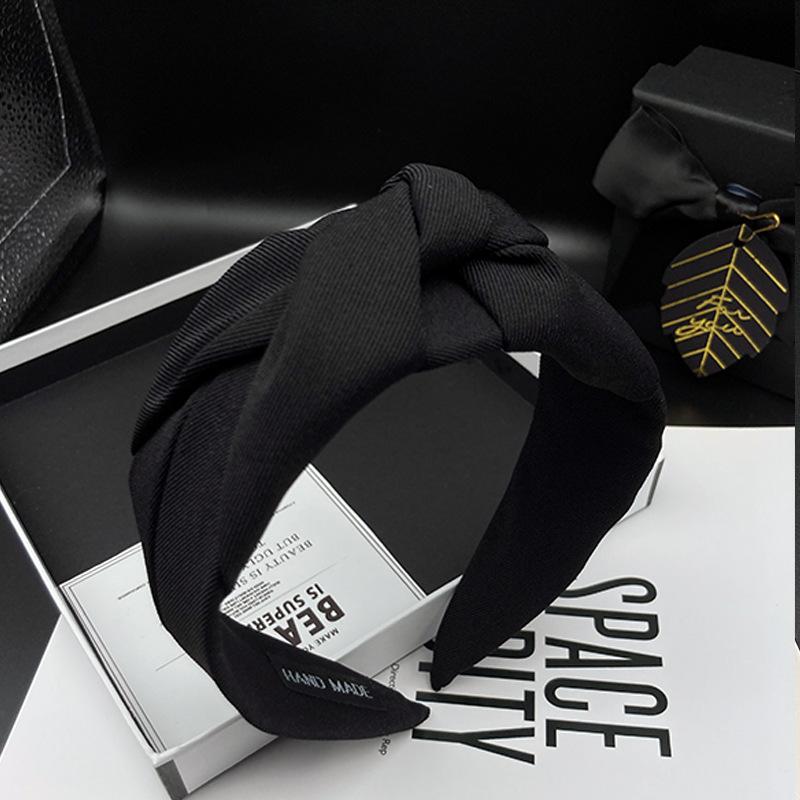 カチューシャ レディース 幅広 布製 高級感 上質 ヘアバンド レトロ アンティーク調 ヴィンテージ風 髪留め おしゃれ エレガント 個性的