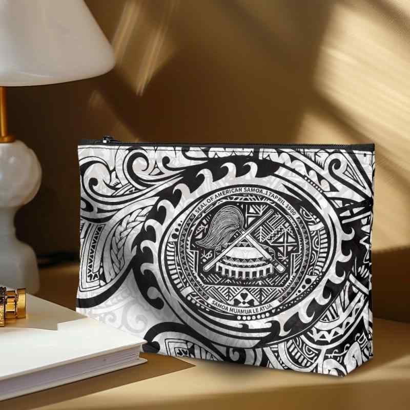 トラベルポーチ クラッチバッグ 海外人気 デュポン紙 携帯用 旅行 メイク コスメ 小物入れ マルチ収納 ポリネシア サモア柄 おしゃれ 軽量 防水 多機能 普段使い 持ち運び