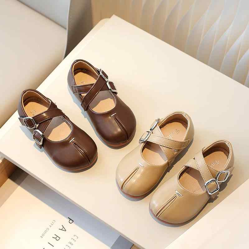 シューズ キッズ 女の子 足袋型 プリンセス フラットシューズ パンプス フォーマル バレエシューズ 合成皮革 ソフトソール ゴム底 マジックテープ 韓国風 レ...