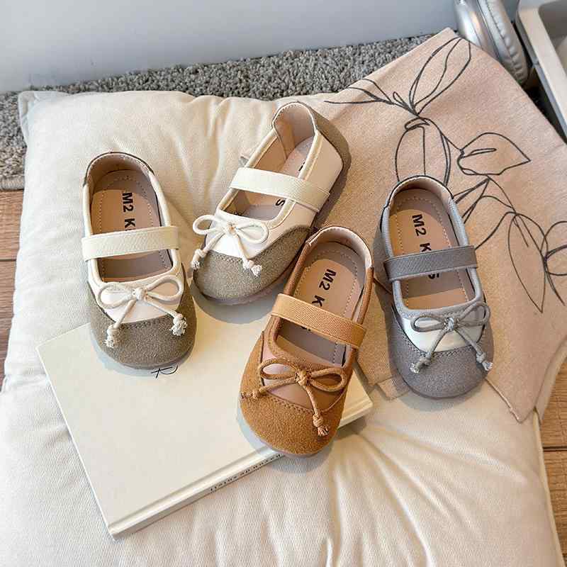 シューズ キッズ 女の子 プリンセス フォーマル ダンス バレエ パンプス 春秋 韓国風 ソフトソール つま先保護 ラウンドトゥ マジックテープ 合皮 通気性 ...