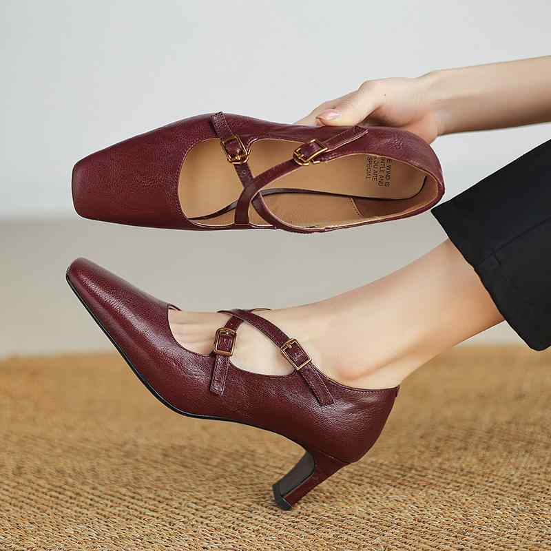 靴 パンプス レディース 女性用 メリージェーン レトロ ヴィンテージ 羊革 本革 レザー クロスストラップ スクエアトゥ 浅履き ハイヒール 太ヒール チャンキーヒール 上品 エレガント デイリー 普段使い ブラック ワインレッド オフホワイト 春夏