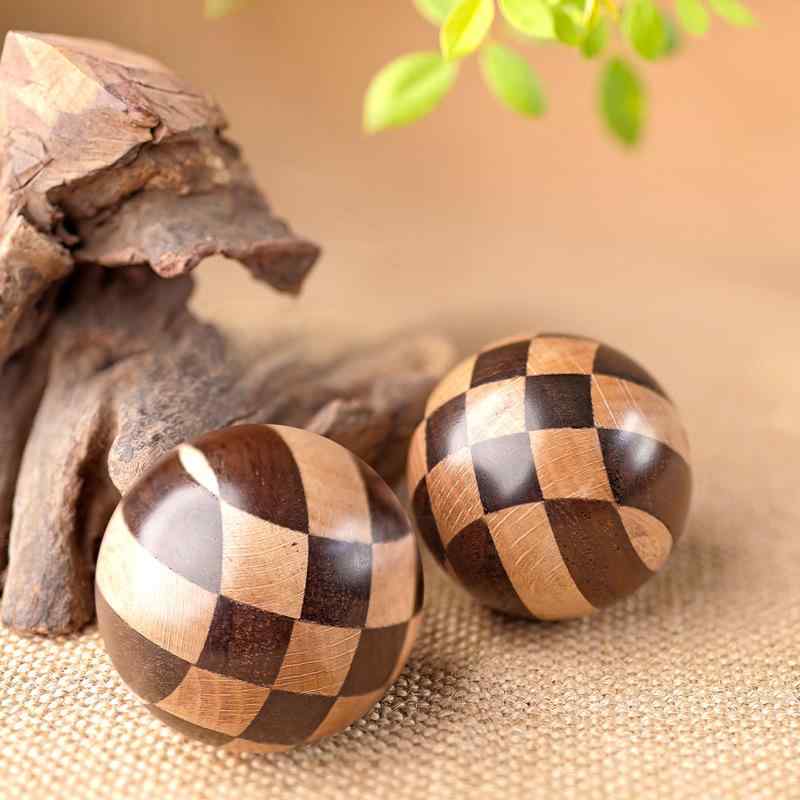 健康球 高齢者 シニア 寄木細工 無垢材 掌中玩物 マッサージボール 握力 トレーニング リハビリ 脳トレ ストレス解消 黒檀 紫檀 天然木製 高級感 フィットネス