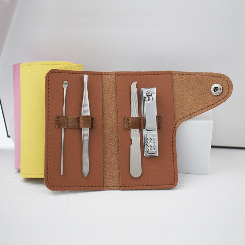 ネイルケアセット ステンレス製 携帯用 ポータブル ミニ 爪切り 爪やすり 甘皮プッシャー 爪磨き 4点セット 家庭用 旅行用 セルフケア 多機能 ブラウン ピ...