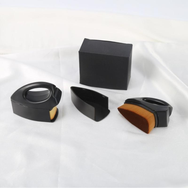 ファンデーションブラシ 超ソフト アイロン型 人工繊維毛 ポータブル 高密度 ムラなし均一カバー ベー..