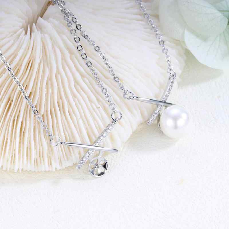 ペンダントトップ 手作り用 DIY アクセサリーパーツ 銅製 18K金メッキ 色落ちしにくい クロス リボンモチーフ 蝶々結び シンプル 鎖骨ネックレス用 ネックレストップ 台座 空枠 ゴールド ホワイトゴールド 上品 高級感 普段使い