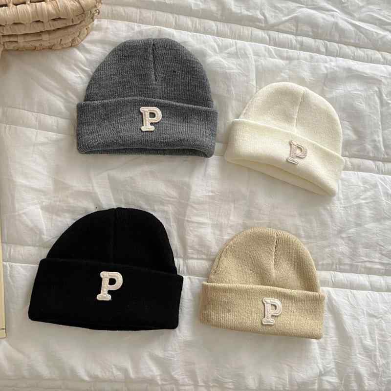 帽子 ベビー 赤ちゃん 乳児 男の子 女の子 ins風 シンプル Pロゴ ニット帽 ビーニー ワッチキャップ 保..