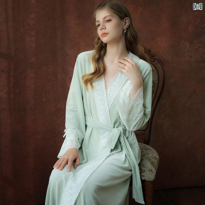 ガウン レディース 秋冬 厚手 もこもこ フリース あったか 保温 かわいい フレンチ プリンセス風 長袖 ロング丈 Vネック パジャマ ルームウェア バスローブ 寝巻き 部屋着 ポリエステル ゆったり