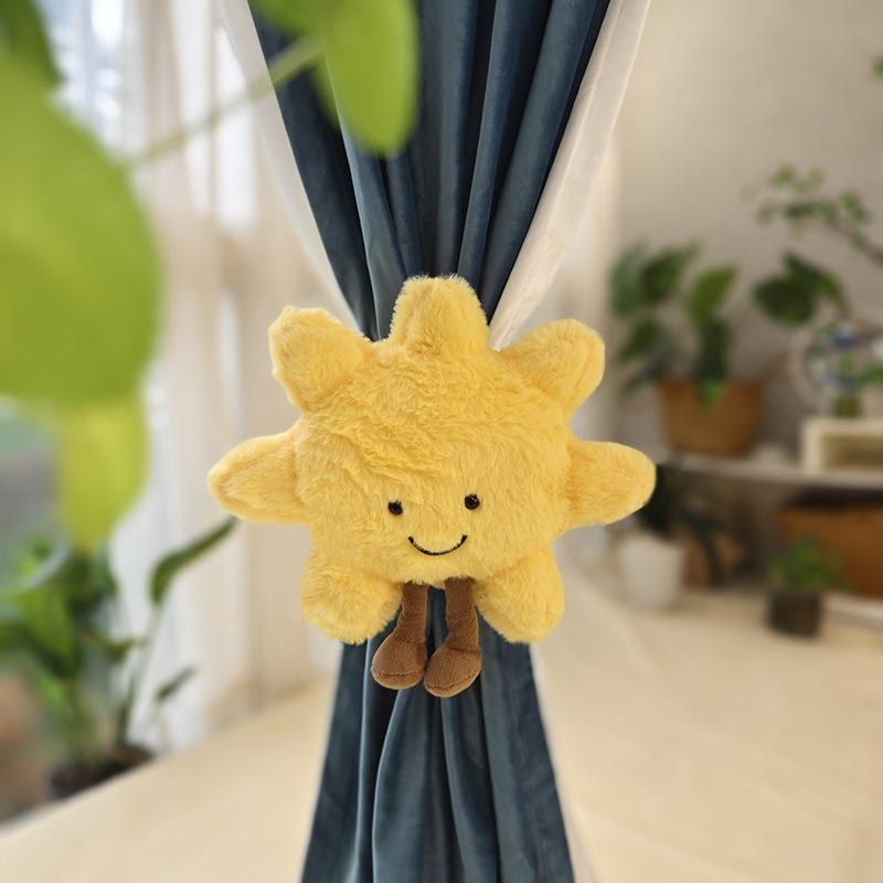 カーテンタッセル 月 太陽 キャラクター ぬいぐるみ もこもこ ハンドメイド 肌触り良い カーテン留め ..