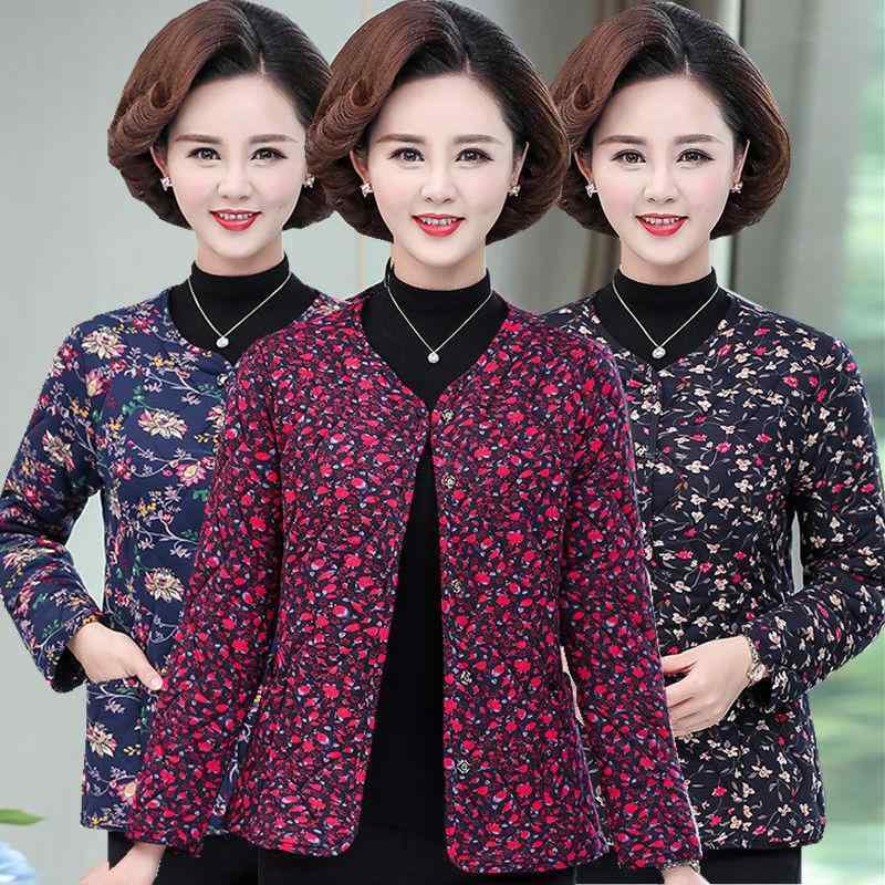 中綿ジャケット レディース 婦人 ミセス シニア 軽量 薄手 ショート丈 アウター 秋冬 保温性 暖かい ゆったり リラックスフィット 長袖 パフスリーブ キャメル混 ラクダ毛混 オフィス 普段使い