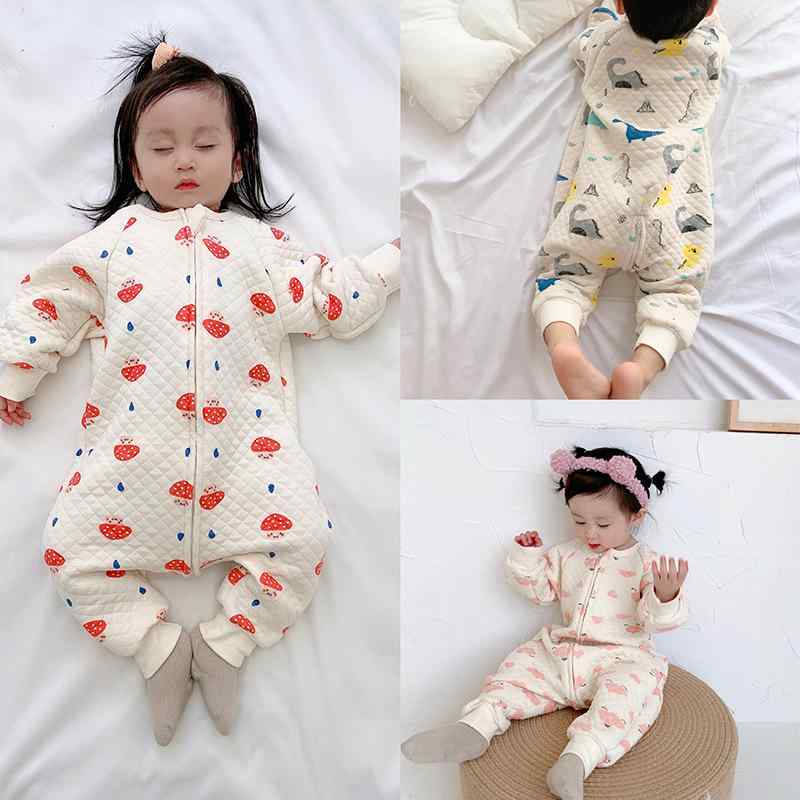 スリーパー ベビー キッズ 赤ちゃん 男の子 女の子 秋冬 中綿入り 厚手 綿100% 寝袋 足つき 股分離タイプ ロンパース カバーオール 保温 防寒 寝冷え防止 かわいい キャラクター柄