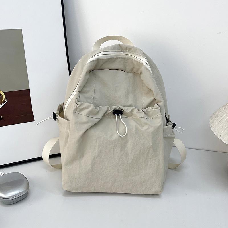 リュックサック 男女兼用 日本風 無地 しわ加工 ナイロン 大容量 軽量 パソコン収納 バックパック 通勤 通学 旅行 カジュアル シンプル 秋冬 ブラック カーキ オフホワイト(4)