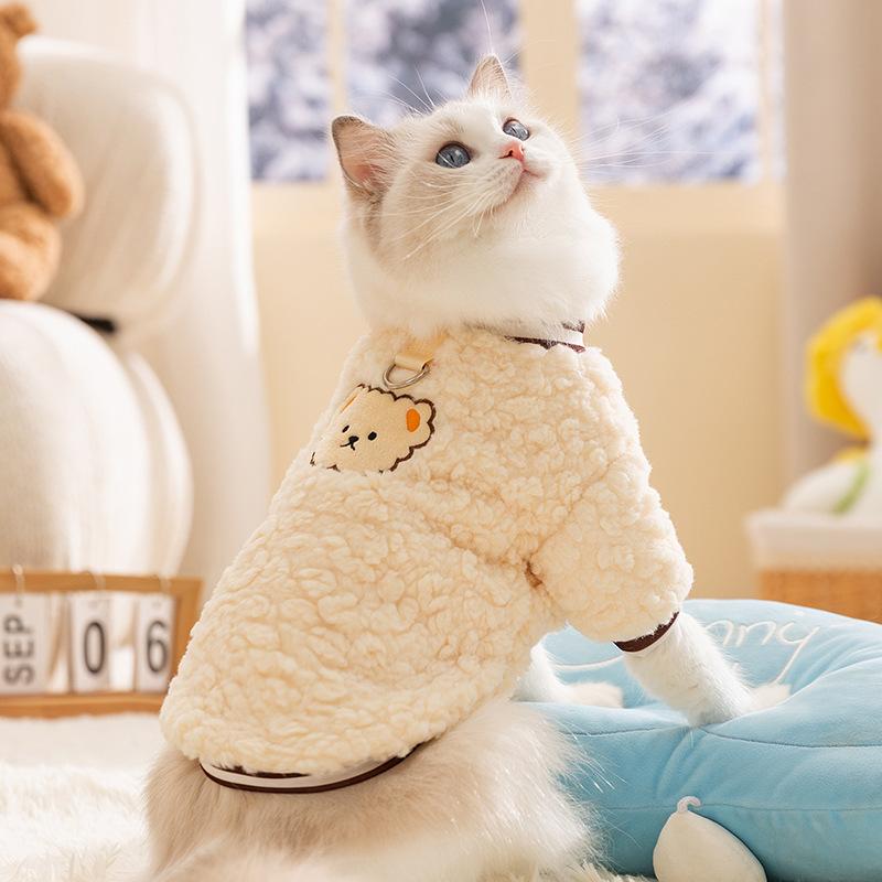 猫服 秋冬用 かわいい シンプル フリース素材 ふわふわ もこもこ 二脚ウェア リード穴付き 厚手 暖かい..