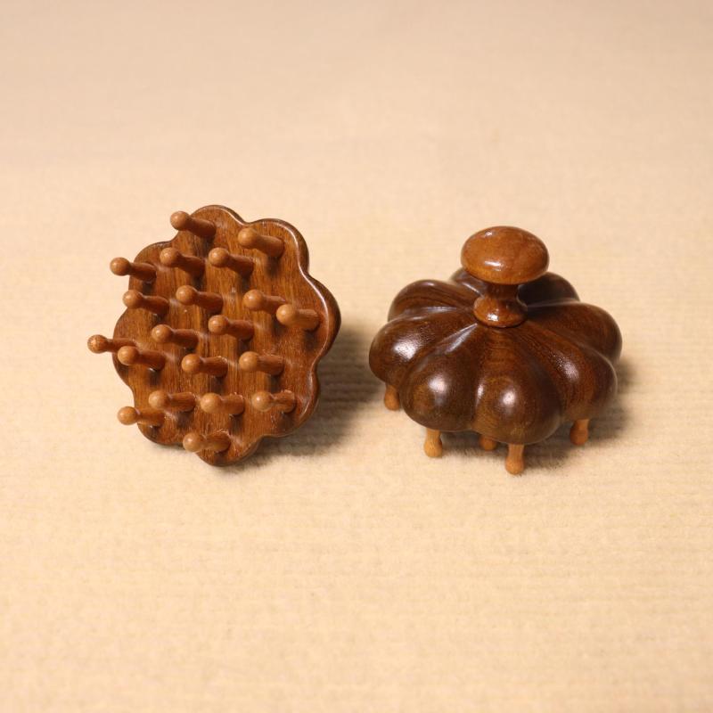 マッサージコーム 金糸檀 木製 天然素材 カボチャ型 頭皮ケア ヘッドブラシ 経絡ツボ押し 血行促進 全身ボディケア リラックス効果 携帯用 自宅用 普段使い