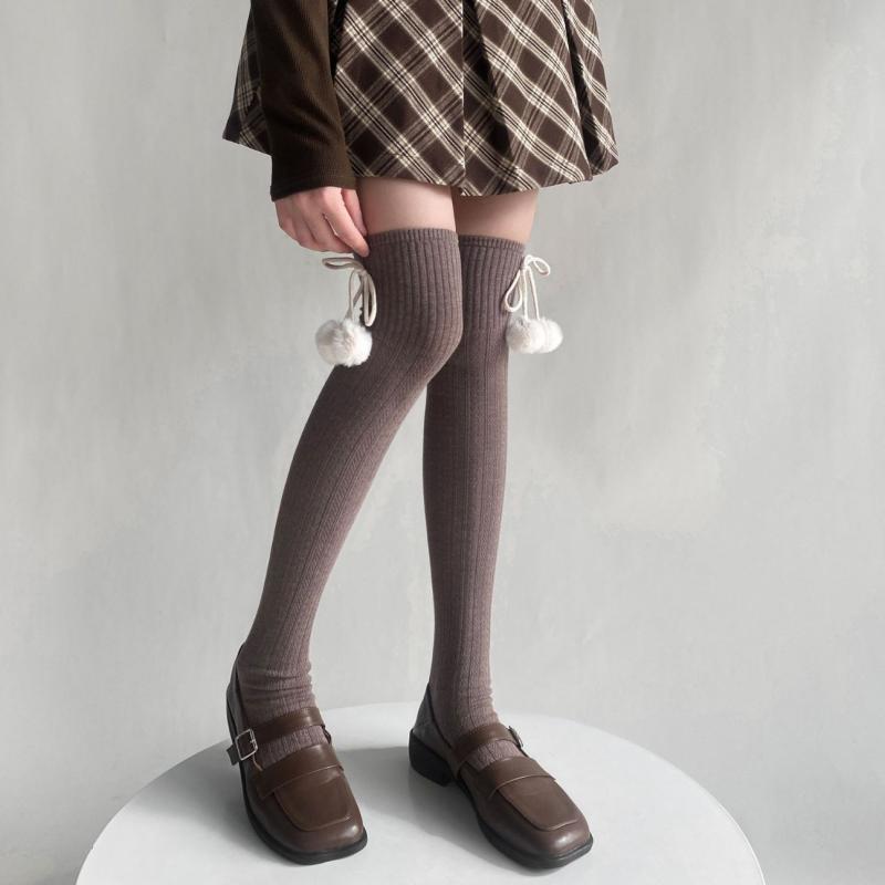 靴下 レディース オーバーニーソックス ケーブル編み リボン ポンポン付き 綿 もこもこ ふわふわ 秋冬 ..
