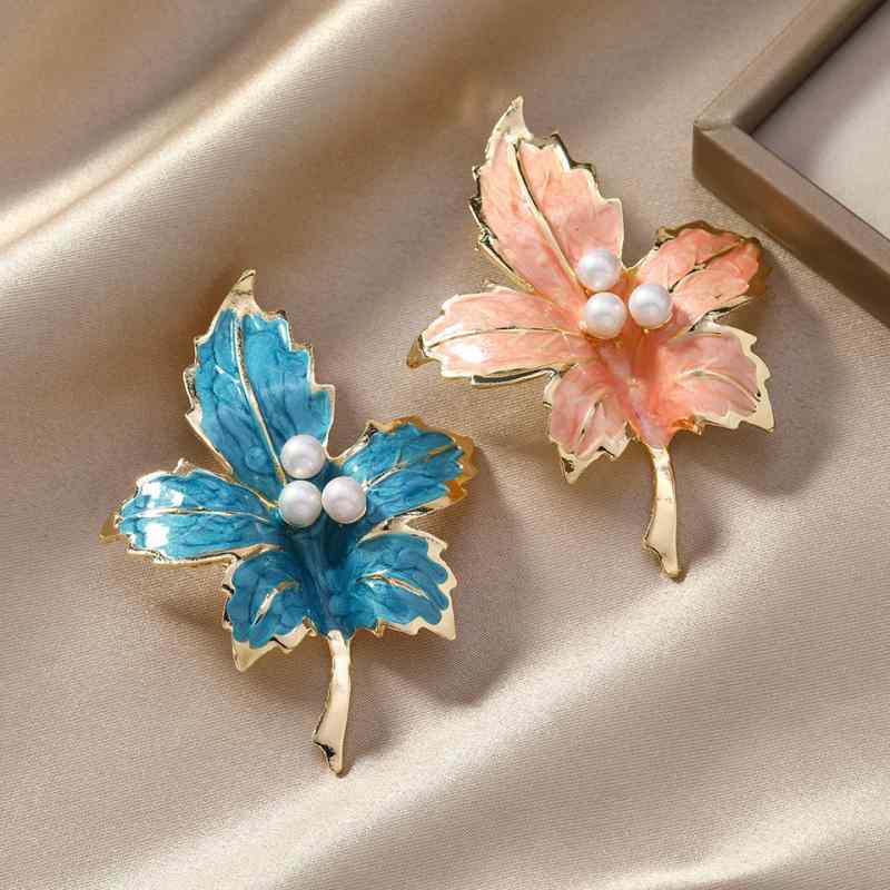 ブローチ 男女兼用 亜鉛合金製 エナメル加工 パール 楓の葉 もみじ リーフデザイン チャイナドレス用 ..