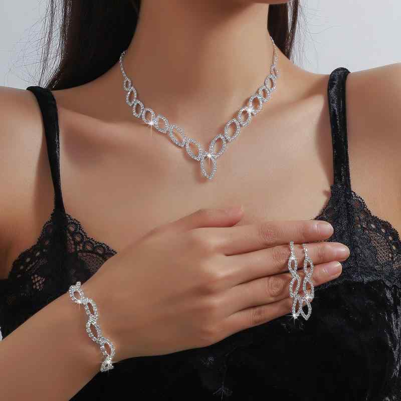 セット レディース ラインストーン ネックレス ピアス ブレスレット 3点セット 欧米風 ファッション 人工クリスタル 輝く エレガント シルバー ハート 楕円 ドロップ 結婚式 パーティー 普段使い フォーマル アクセサリー