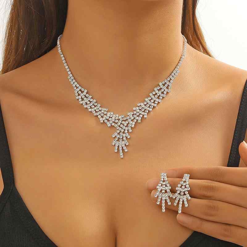 アクセサリーセット レディース 女性用 ラインストーン 爪留め ネックレス ピアス ピアス パーティー 結婚式 披露宴 二次会 フォーマル ドレス 発表会 演奏会 チョーカー 電気メッキ加工