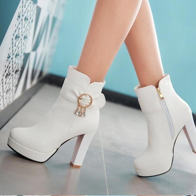 ショートブーツ レディース フレンチ レトロ チャンキーヒール ハイヒール 厚底 サイドジップ ラウンドトゥ フェイクレザー 秋冬 ブラック ピンク ホワイト ゴム底 ステッチ ローカット フェイクファー