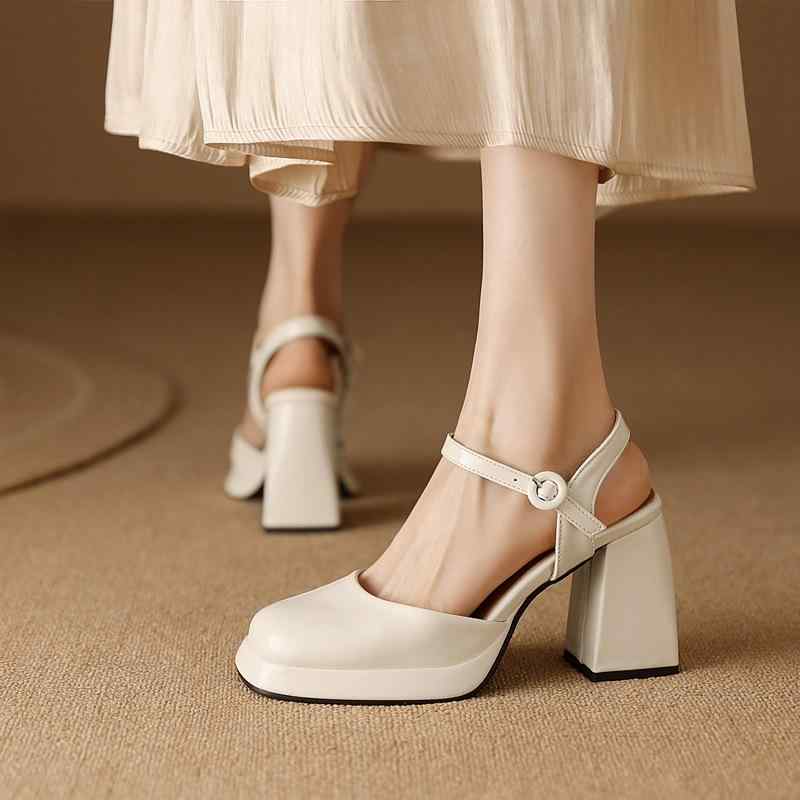 サンダル レディース クローズトゥ バックストラップ スクエアトゥ ハイヒール 合成皮革 ラバーソール ..